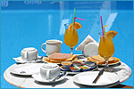Artemis Hotel - Breakfast at the pool